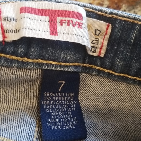 T Five Shorts - Picture 3 of 3